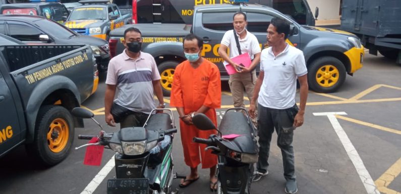 Sepeda Motor Digasak Saat Korban Sedang Menuai Padi.