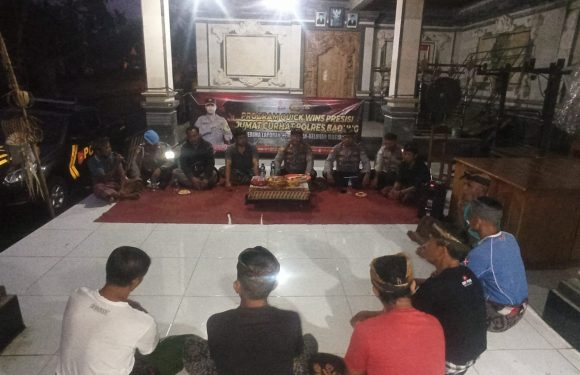 Warga Banjar Adat Sangut Sampaikan Unek – Unek  Pada Jumat Curhat.