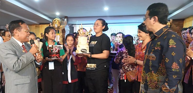 SMK PGRI 3 Denpasar Rayakan HUT ke 23, Wujudkan Sekolah yang Berkualitas, Nyaman dan Berkarakter.