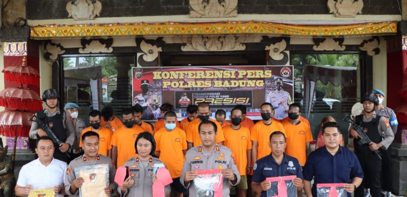Kapolres Badung Pimpin Konferensi Pers Akhir Bulan.