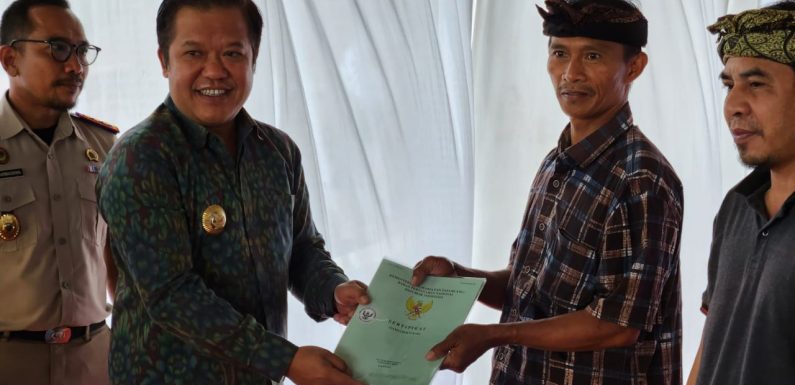 Bupati Bangli Hadir Dalam Kegiatan GEMAPATAS di Desa Pengiangan.