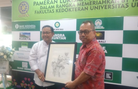 Sebanyak 71 Lukisan Dokter Bagus Darmayasa Dipamerkan di Lobby Utama Fakultas Kedokteran UNUD Denpasar,