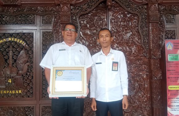 Pelaksanaan Ujian Sekolah Secara On Line di SMA Negeri 4 Denpasar Berjalan Dengan Baik dan Kondusif.