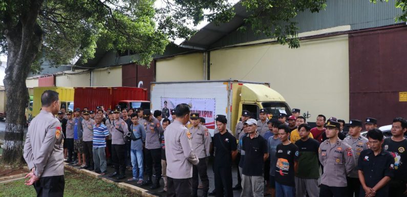 30 Ribu Paket Sembako dari Kapolri Diserahkan ke PERSIS Wilayah Jakarta, Banten dan Jabar.
