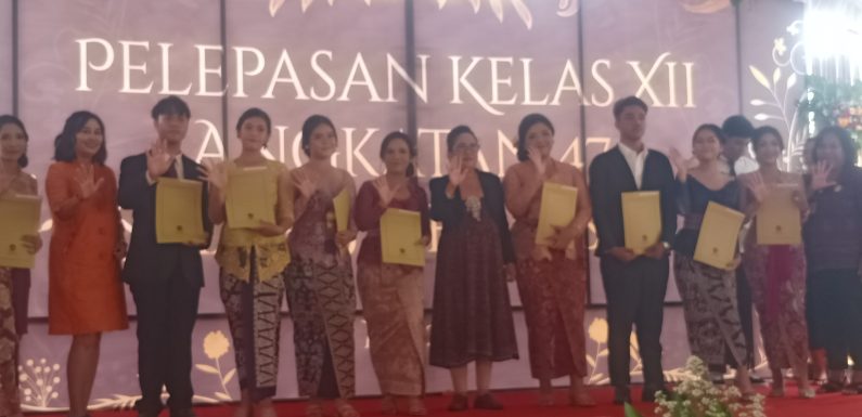 Kepala Sekolah SMA 5 Denpasar Tekankan, Siswa Yang sudah Lulus Tetap Jaga Almamater Sekolah.