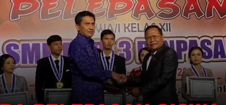 SMK PGRI 3 Denpasar Lepas 518 Siswa Kelas XII.