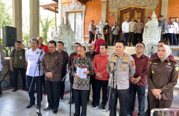 Gubernur Wayan Koster Terbitkan SE Gubernur No. 04 Tahun 2023 tentang Tatanan Baru Bagi Wisman di Bali.