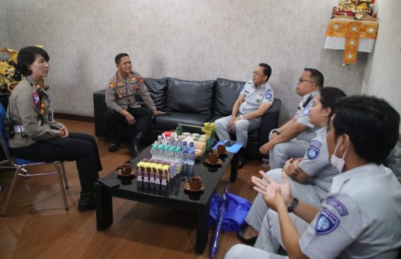 Kapolres AKBP Teguh Priyo Wasono Terima Audensi Kepala Jasa Raharja Cabang Bali.