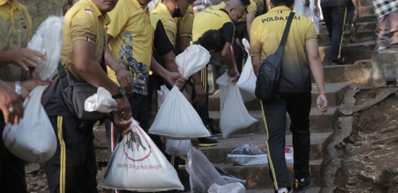 Pertahankan Situs Budaya Polres Buleleng Laksanakan Revitalisasi.