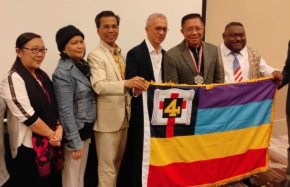 PENDETA YACOB POLII DARI DEPARTEMEN LUAR NEGERI MP-GPdI MENGKLARIFIKASI TERKAIT ISU DANA KEGIATAN CFCE-FOURSQUARE DAEGEON, KOREA SELATAN, DARI TEAM PACIFIC GLOBAL MISSION INTERNASIONAL FOURSQUARE.