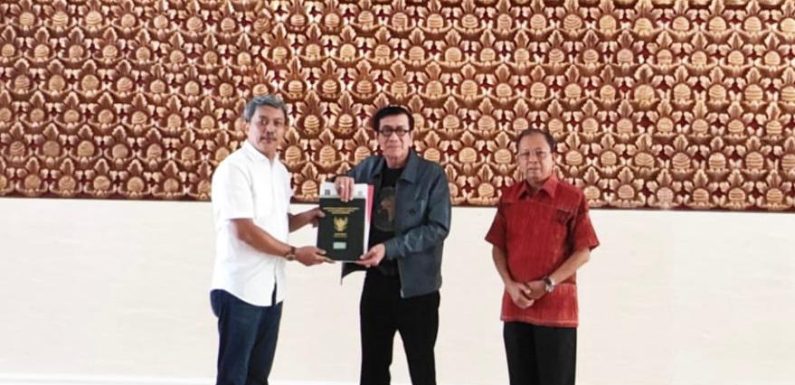 KEMENTERIAN HUKUM DAN HAM TERIMA HIBAH TANAH DARI PEMPROV BALI.