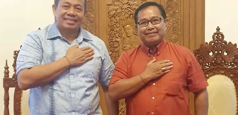 PJ Gubernur Bali Mahendra Jaya mengajak Masyarakat Bali Budayakan Gotong Royong.