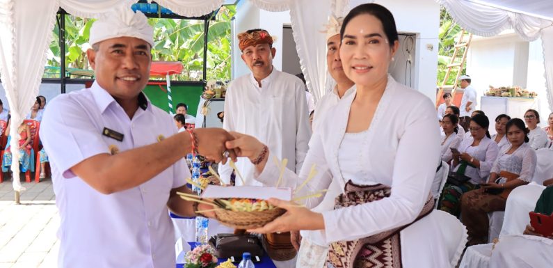 TK Kumara Widya Laksana 2 Desa Kaliakah di Resmikan Bunda Paud Jembrana Gusti Ayu Ketut Candrawati Tamba.