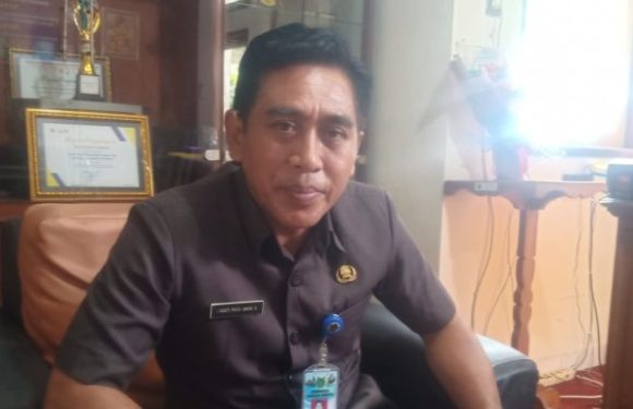 Pemkab Jembrana Beribantuan Bea siswa Kepada Mahasiswa Berprestasi.