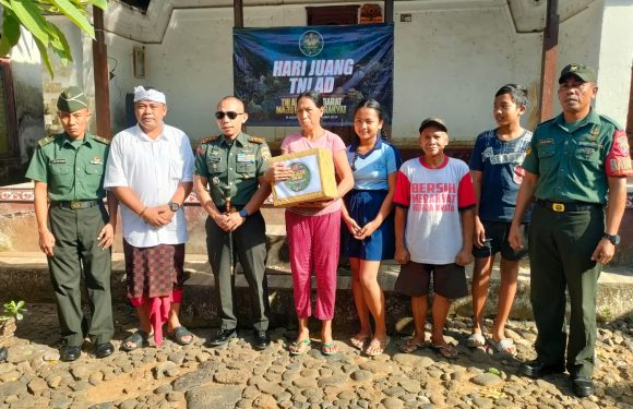 Peringati Hari Juang Kartika, Dandim 1616/Gianyar serahkan Bansos Kepada Anak Yatim.