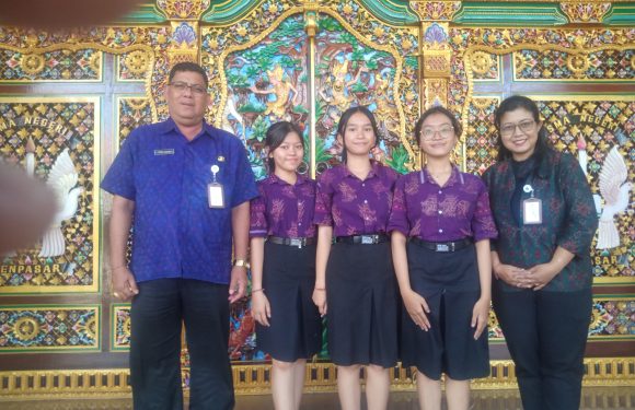 Siswa SMA 4 Denpasar Berhasil Membuat Produk  Barang Yang Bernilai Ekonomis Dari Bahan Dasar Limbah.