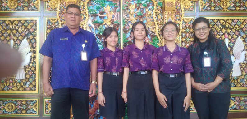 Siswa SMA 4 Denpasar Berhasil Membuat Produk  Barang Yang Bernilai Ekonomis Dari Bahan Dasar Limbah.