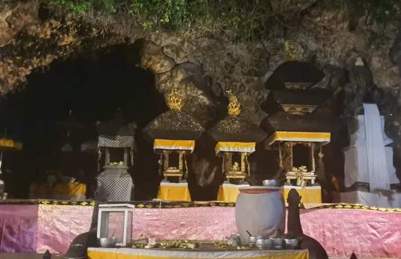 Sad Kahyangan Pura Goa Lawah Akan  Menggelar Upakara Pujawali Selama Tiga Hari Mulai 19 – 22 Maret 2024.