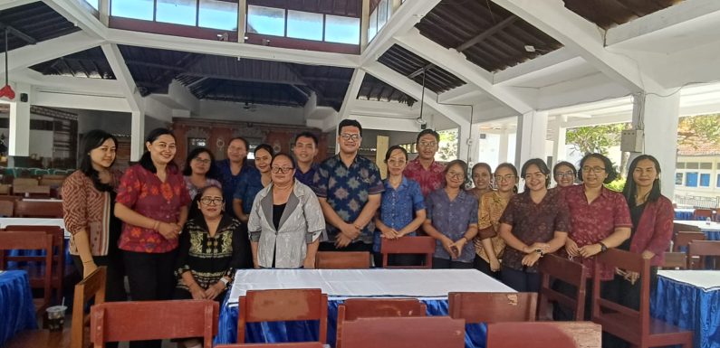 SMA 5 Denpasar Gelar Kegiatan Persiapan Graduation 2024.