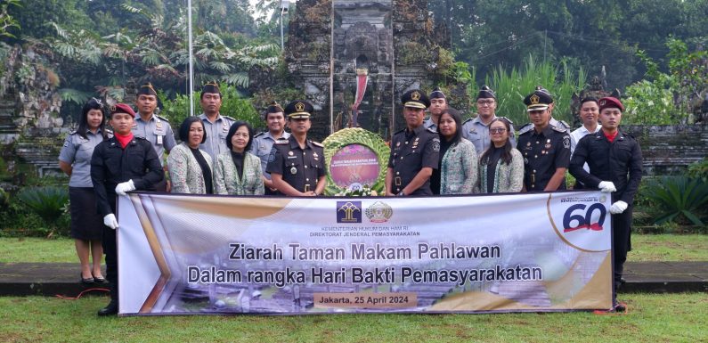Mengenang Jasa Para Pahlawan, Rutan Bangli Laksanakan Ziarah dan Tabur Bunga di Taman Makam Pahlawan Panglipuran.