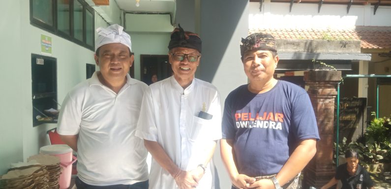 Menjelang Hari Raya Saraswati, SMP Dwijendra Denpasar Menggelar Pasraman.