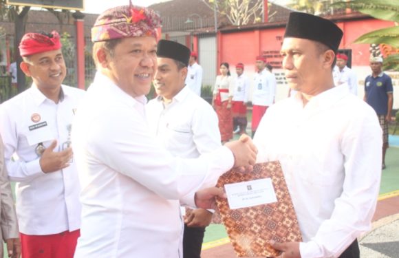 2 Narapidan Rutan Bangli Langsung Bebas, 253 orang terima Remisi Kemerdekaan.