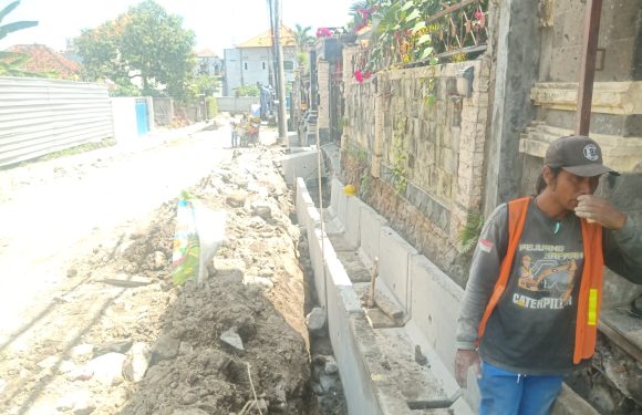 CV. Indah Karya  Perkasa Pastikan Proyek Pembangunan Jalan Cargo dan Jalan Sari Dana Denpasar Selesai Tepat Waktu Sesuai Dengan Spesifikasi Yang Ditentukan.