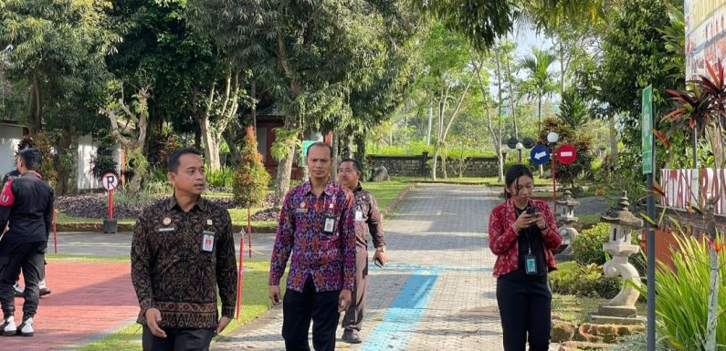 JELANG VERIFIKASI LAPANGAN OLEH TPM, KARUTAN BANGLI TINJAU KEMBALI SARANA PRASARANA PENUNJANG PELAYANAN.