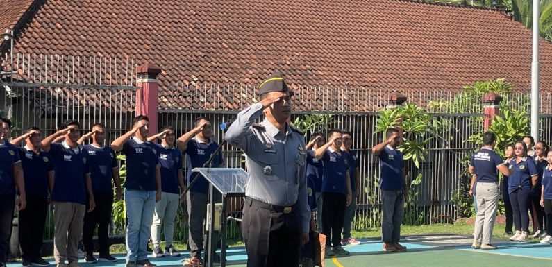 BINA KESADARAN BERBANGSA DAN BERNEGARA, PETUGAS DAN WARGA BINAAN RUTAN BANGLI LAKSANAKAN UPACARA BENDERA.