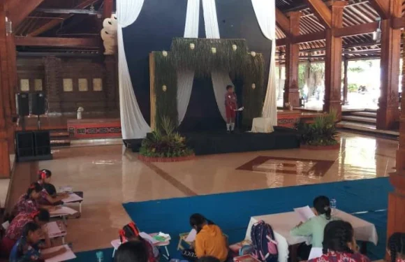 Dinas Pendidikan Jembrana Bekerjasama Dengan Yayasan Kertas Budaya Indonesia Mengelar Lomba Baca Puisi Tingkat Nasional.