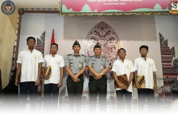Rutan Klungkung Berikan Remisi Kepada 4 WBP Pada Hari Raya Natal.