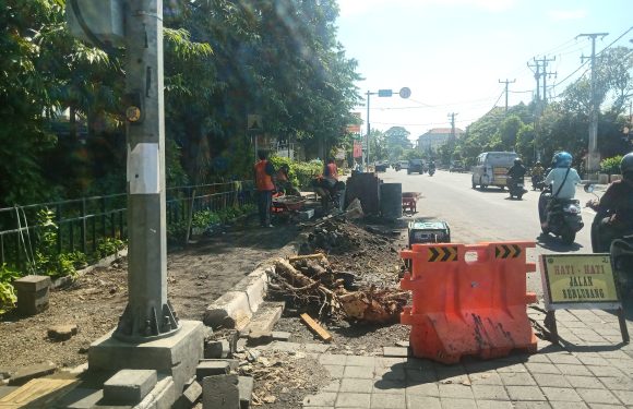 PT Kresna Putra Karya Pastikan Proyek Pembangunan Jalan dan Drainase di Jalan Surapati Denpasar Minggu ini Dapat Diselesaikan Sesuai Spesifikasi Yang Ditentukan.