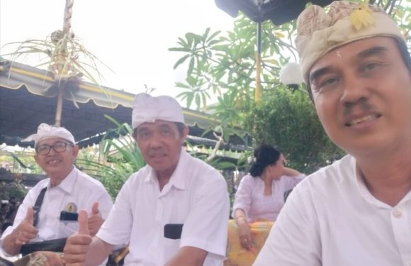 Bertepatan Dengan Hari Raya Saraswati SMK Negeri 3 Denpasar Laksanakan Upacara Piodalan
