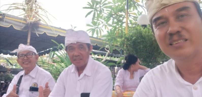 Bertepatan Dengan Hari Raya Saraswati SMK Negeri 3 Denpasar Laksanakan Upacara Piodalan