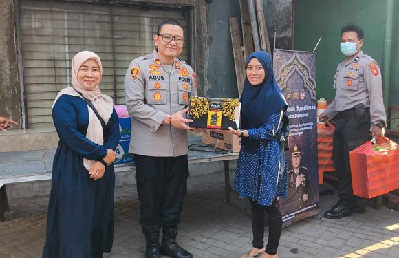 Kapolsek Kuta Gelar Kegiatan Pembagian Takjil dan Buka Puasa Bersama di Masjid Ar-Rahmat
