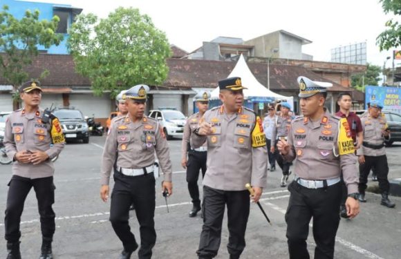 Kapolresta Denpasar Cek Pos Pengamanan Ops Ketupat Agung 2025 Jelang Idul Fitri.