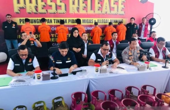 Bareskrim Polri ungkap Sindikat pengoplosan Gas LPG 3 Kg beromset Miliaran Rupiah di Bali.