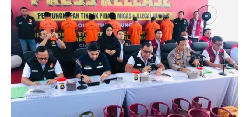 Bareskrim Polri ungkap Sindikat pengoplosan Gas LPG 3 Kg beromset Miliaran Rupiah di Bali.