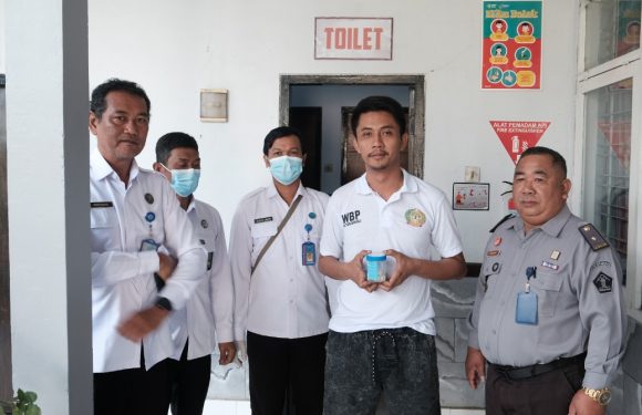 PEMASYARAKATAN BERSIH-BERSIH, RUTAN BANGLI GANDENG APH GELAR PENGGELEDAHAN BLOK HUNIAN JELANG HBP KE-61.