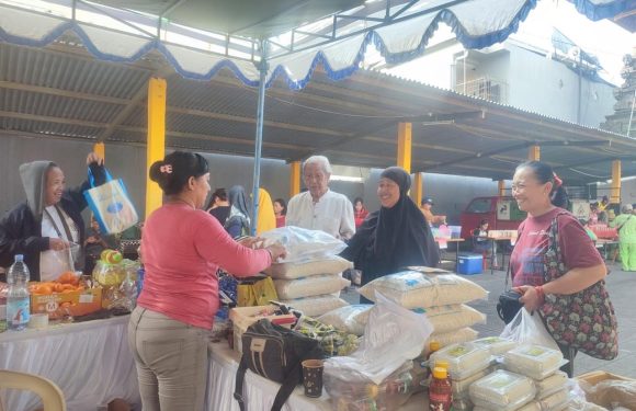 Perumda Pasar Sewakadarma Kota Denpasar Bersama Bulog, dan Pelaku UMKM Lokal Selenggarakan Pasar Murah dan Layanan Kesehatan.