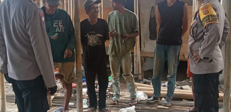 Polsek Densel Tertibkan Penduduk Pendatang di proyek Kos Kosan Sanur Kauh.