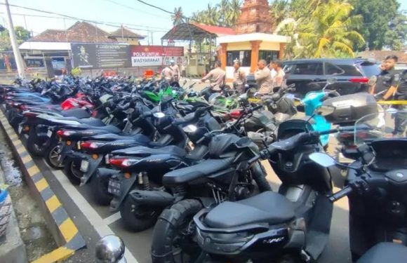 Dalam operasi “Hunting System” Polres Badung Amankan 56 Sepeda Motor.