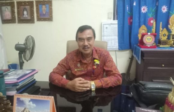 SMK Negeri 3 Denpasar Menggelar Acara Perpisahan Siswa Kelas XII Tahun Ajaran 2024/2025 Bertempat di Aula Sekolah.