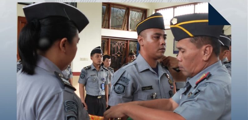Atas Kinerja Dan Dedikasi Yang Tinggi, Empat Pegawai Rutan Negara Mendapat Kenaikan Pangkat.