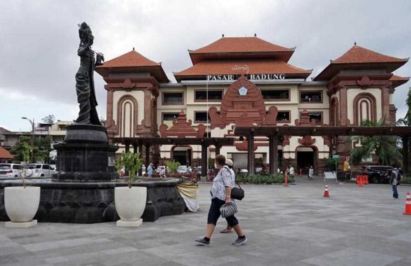 Perumda Pasar Sewakadarma Kota Denpasar Asuransikan 12 Bangunan Pasar.