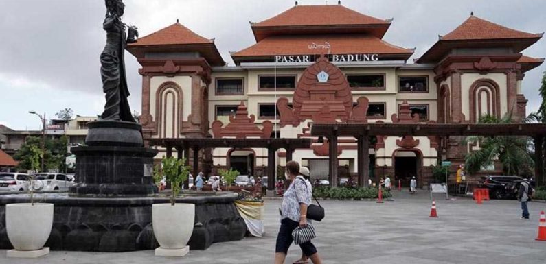 Perumda Pasar Sewakadarma Kota Denpasar Asuransikan 12 Bangunan Pasar.