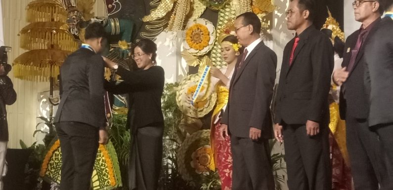 SMK PGRI 3 Denpasar Melepas Sebanyak 297 Siswa Kelas XII Bertempat di Prime Plaza Hotel Sanur, Denpasar.