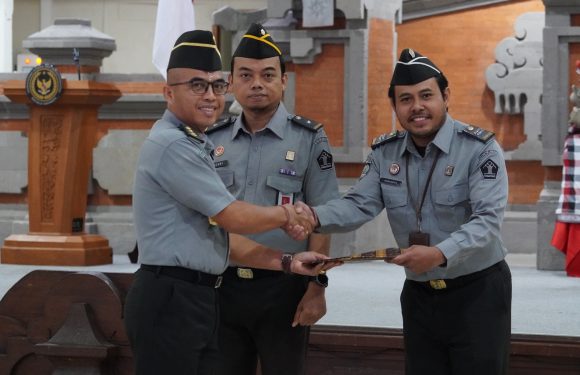 Wujudkan WBBM, Kanwil Kementerian Hukum Bali Tekankan Pelayanan Ramah, 3S (Senyum, Salam, Sapa) dan Semangat Kolaborasi Pegawai.