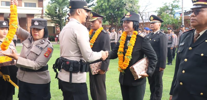 Polresta Denpasar Gelar Upacara Kenaikan Pangkat TMT 1 Juli 2025 dan Wisuda Purna Bhakti PNPP.