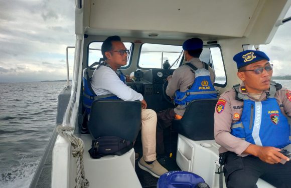 Sat Polairud Polres Jembrana Sisir Perairan Selat Bali Cari Korban KMP Tunu Pratama Jaya.